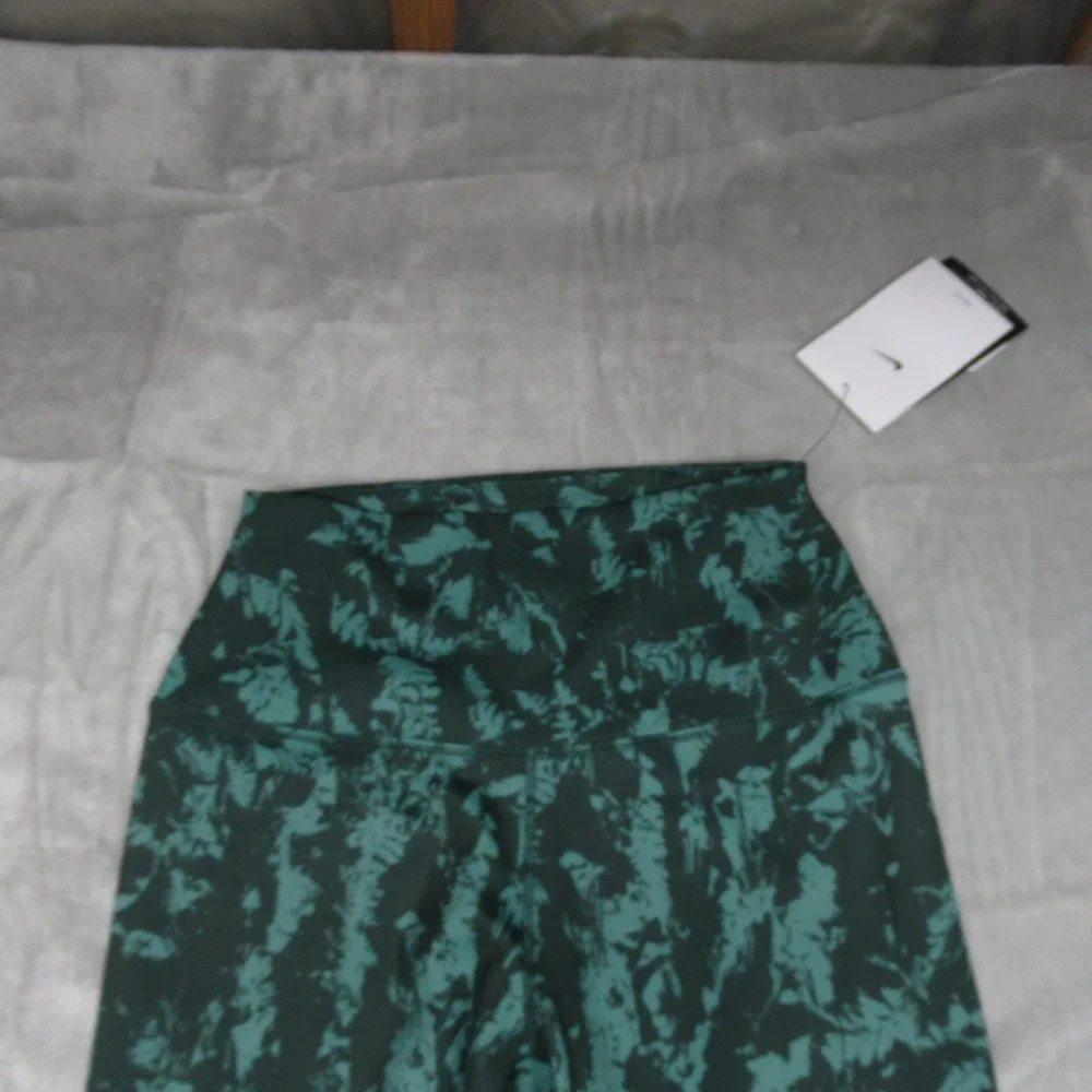 Nike One Leggings Womens Small Green Dri-Fit High Rise 7/8 Crop Training $70 NEW